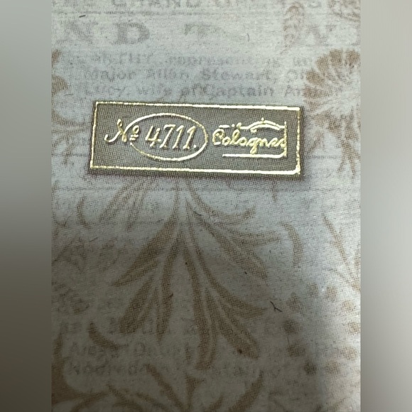 Book Keepsake Box Magnetic Closure Paris Eiffel Tower Hidden Stash Box collectib - Picture 11 of 15